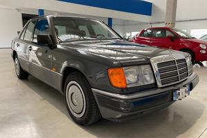 MERCEDES-BENZ 200 E cat W 124 FASCIONATA DA COLL