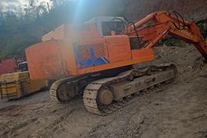 escavatore cingolato uso ricambi fiat hitachi fh20