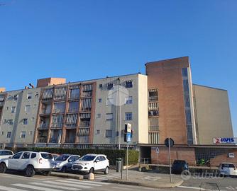 2 LOCALI A BORGARO TORINESE