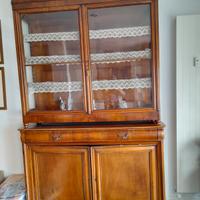 Credenza in noce del XIX secolo