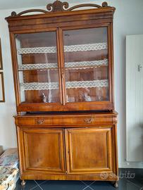 Credenza in noce del XIX secolo