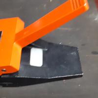 PERFORATORE DA UFFICIO SAX 608