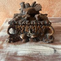 Cofanetto antico in legno