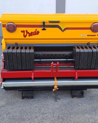 Seminatrice VREDO DZ5 Super Compact 140 Overseeder