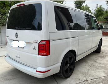 VOLKSWAGEN Multivan 6ª '15-> - 2016