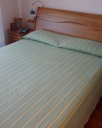 Camera matrimoniale, letto e armadio con cabina