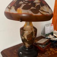 Stupenda lampada riproduzione Gallè.