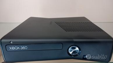 CONSOLE XBOX 360 S 
Mod. 1439 2 CONTROLLER GIOCHI