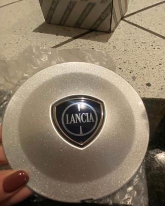 Copri cerchio per Lancia y o Delta .