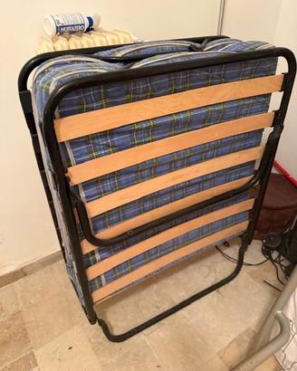 Letto pieghevole  con  materasso