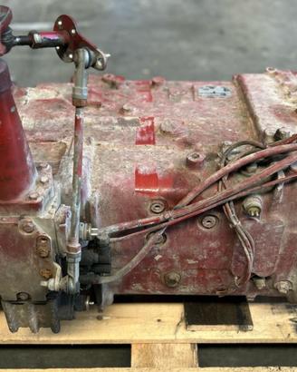 CAMBIO IVECO 190-26 ZF 16S130 42063329