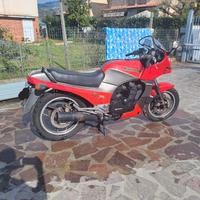 Kawasaki Gpz 900 R