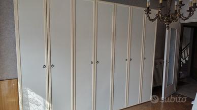 Armadio a 7 ante