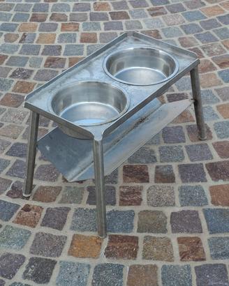 Porta ciotole per cani di media e  grande stazza 