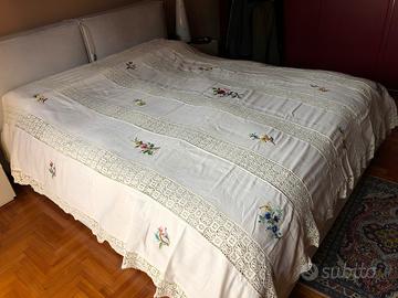 Copriletto antichissimo