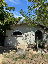 Casa di campagna indipendente da ristruttu