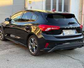 Ford Focus st line