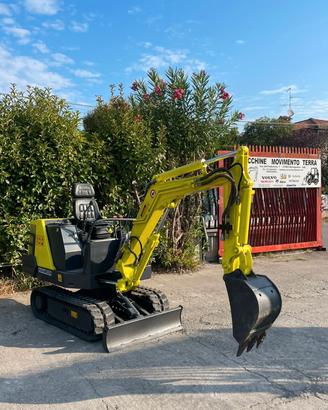 E02 Escavatore 13 q Yanmar B12