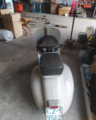 Vespa vna 125