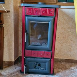 Stufa a legna Royal king - nuova mai installata