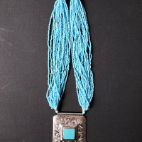 Collana turchese con medaglione