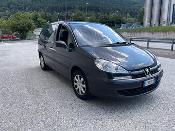 Peugeot 807 Family