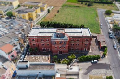 Stabile/Palazzo Arnesano [123VRG]