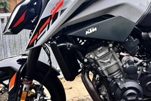 KTM DUKE 790 2025