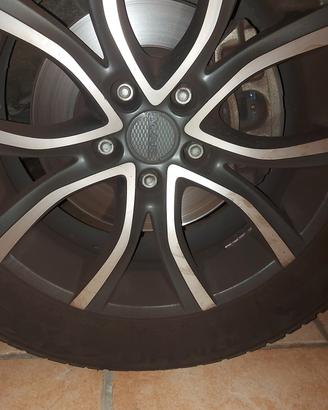 4 pneumatici KUHMO e 4 cerchi Mak 17