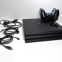 PS4 Pro 1TB + 2 Controller (1 Orig.) + Caricatore
