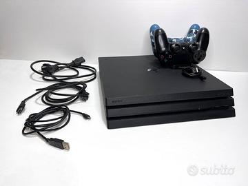 PS4 Pro 1TB + 2 Controller (1 Orig.) + Caricatore