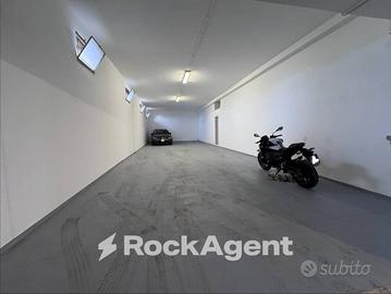 POSSIBILITÀ DI PARCHEGGIARE FINO A 6 AUTO!