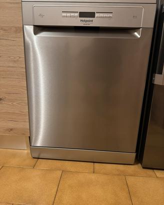 Lavastoviglie HotPoint Ariston 14 coperti