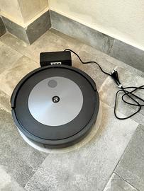 Robot aspirapolvere e lavapavimenti