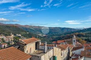 CASA SEMINDIPENDENTE A PONTEDASSIO
