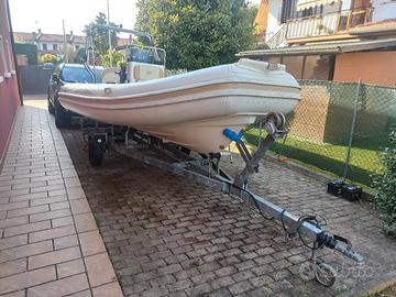 Gommone motore e carrello 