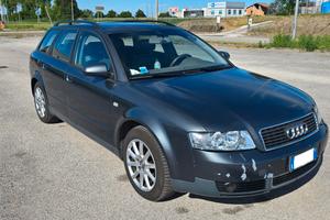AUDI A4 2ª serie 2004 metano 170cv 2400cc
