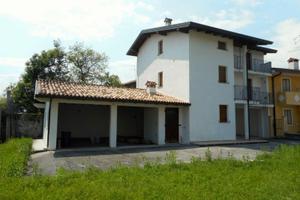 RISTRUTTURATA CASA IN SASSO: 1.000 mq di giardi...