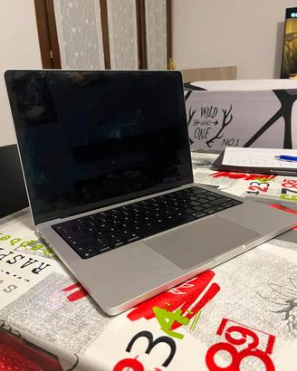 mac book pro 14 M1