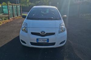 Toyota Yaris 1.0 5 porte