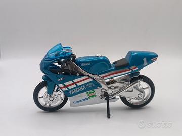 Modellino Moto Yamaha 1:18