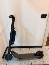Monopattino elettrico Ninebot ES2