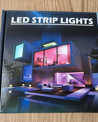 Striscia LED RGB Smart WiFi Bluetooth USB 5V nuova