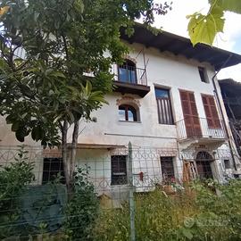 Casa libera su 3 lati VAldilana Fr. Bulliana