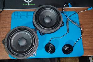 Casse originali BMW serie 1 F40 anno 2023