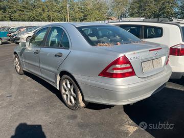 Posteriore Mercedes Classe C 2.2 CDI per ricambi