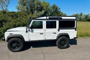 Land Rover Defender 110 Td4 2.4