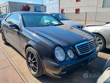 Mercedes clk (W208) anno 2001 ricambi usati