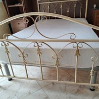 struttura letto in ferro stile barocco