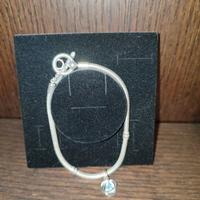 Bracciale con pendente Pandora 